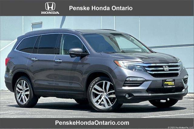 2017 Honda Pilot Touring FWD photo