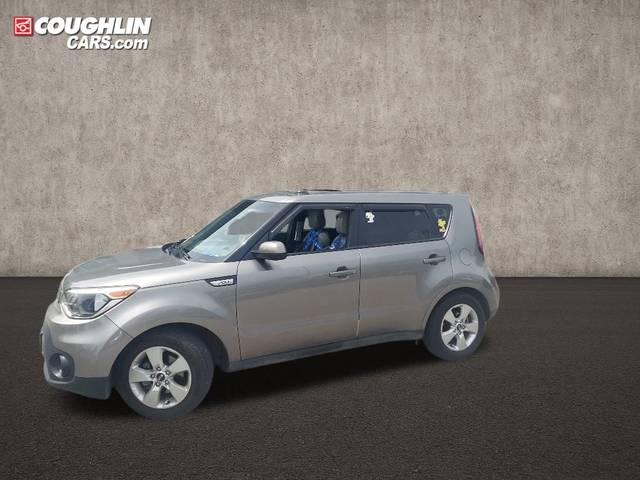 2017 Kia Soul Base FWD photo