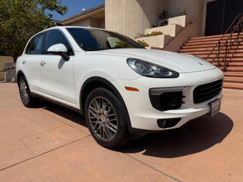 2016 Porsche Cayenne AWD photo