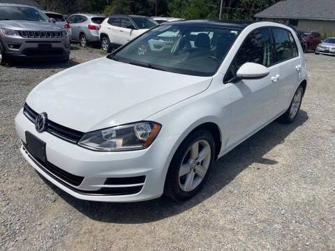 2017 Volkswagen Golf Wolfsburg Edition FWD photo