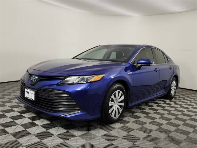 2018 Toyota Camry Hybrid LE FWD photo