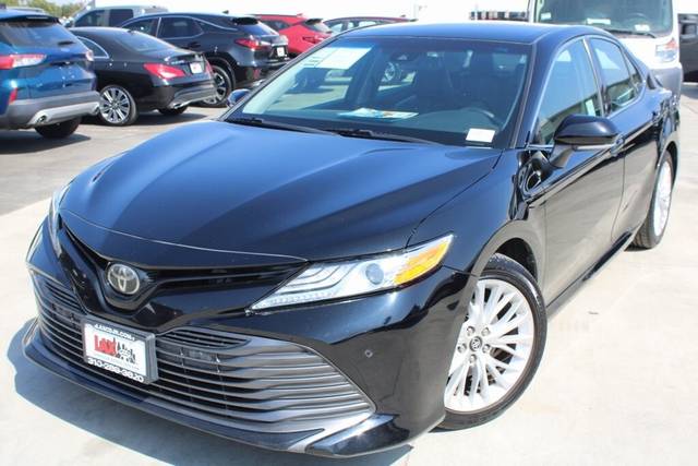 2018 Toyota Camry XLE FWD photo