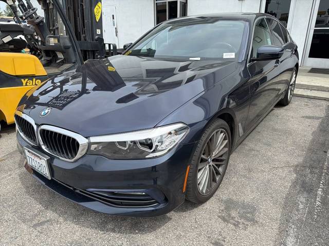 2017 BMW 5 Series 530i RWD photo