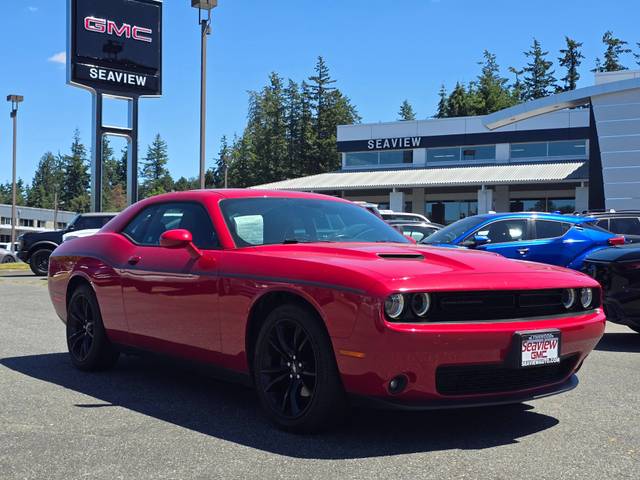 2018 Dodge Challenger SXT RWD photo