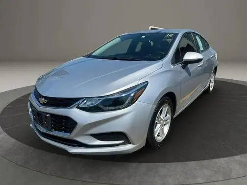 2018 Chevrolet Cruze LT FWD photo