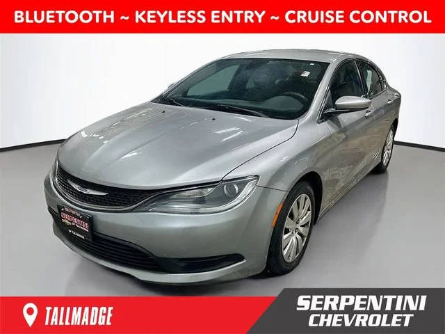2016 Chrysler 200 LX FWD photo
