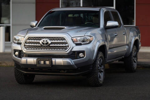 2017 Toyota Tacoma TRD Sport 4WD photo