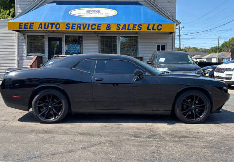 2018 Dodge Challenger SXT RWD photo