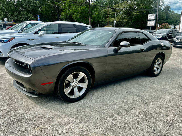 2018 Dodge Challenger SXT RWD photo