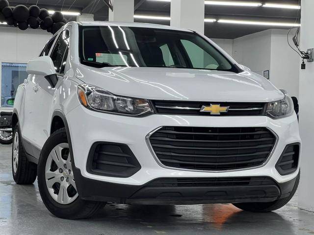 2017 Chevrolet Trax LS FWD photo