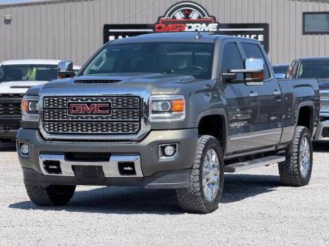 2018 GMC Sierra 2500HD Denali 4WD photo