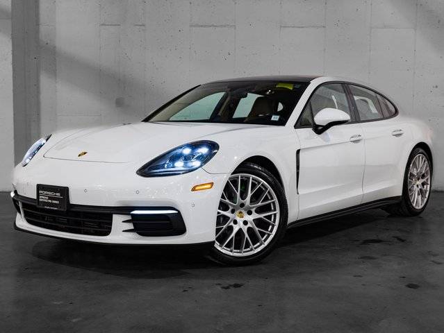 2018 Porsche Panamera 4 AWD photo