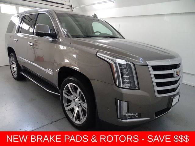 2017 Cadillac Escalade Luxury 4WD photo