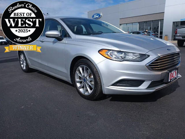 2017 Ford Fusion SE FWD photo