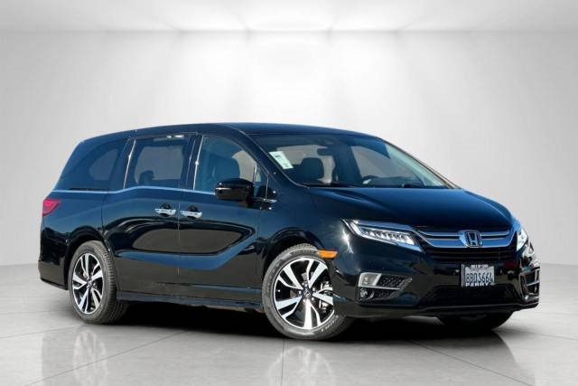 2018 Honda Odyssey Elite FWD photo