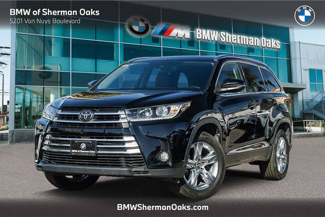 2017 Toyota Highlander Limited FWD photo