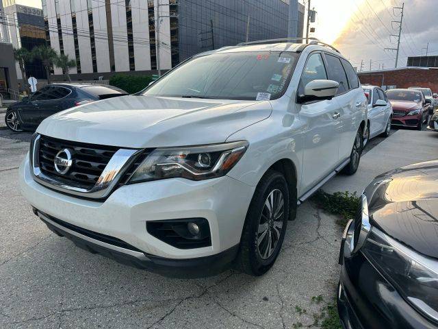 2017 Nissan Pathfinder SL FWD photo