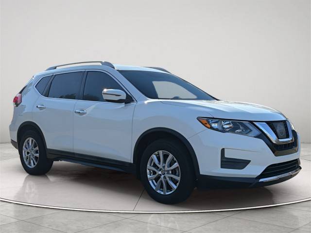 2017 Nissan Rogue SV FWD photo