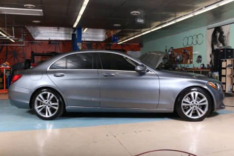 2018 Mercedes-Benz C-Class C 300 RWD photo