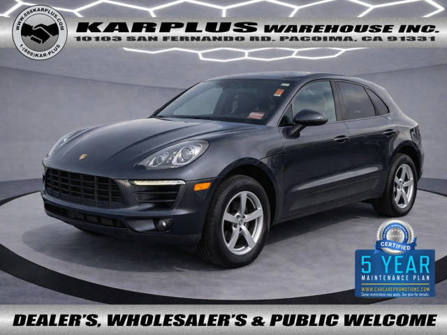 2018 Porsche Macan  AWD photo