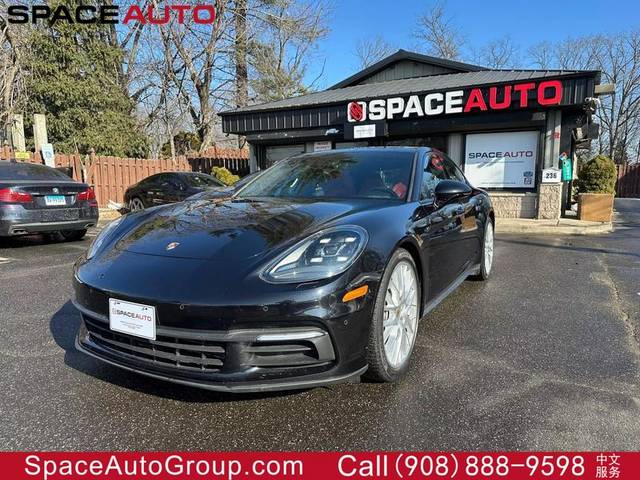 2018 Porsche Panamera 4 AWD photo