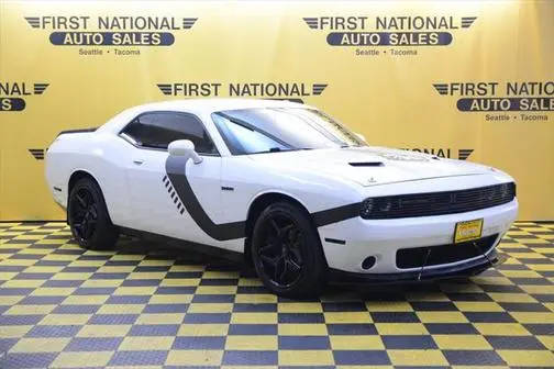 2018 Dodge Challenger SXT RWD photo