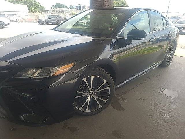 2018 Toyota Camry SE FWD photo