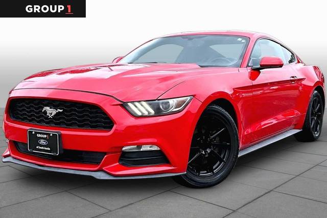 2017 Ford Mustang V6 RWD photo