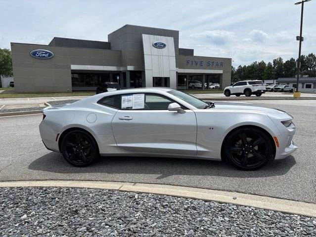 2018 Chevrolet Camaro 2LT RWD photo
