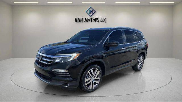 2017 Honda Pilot Touring FWD photo