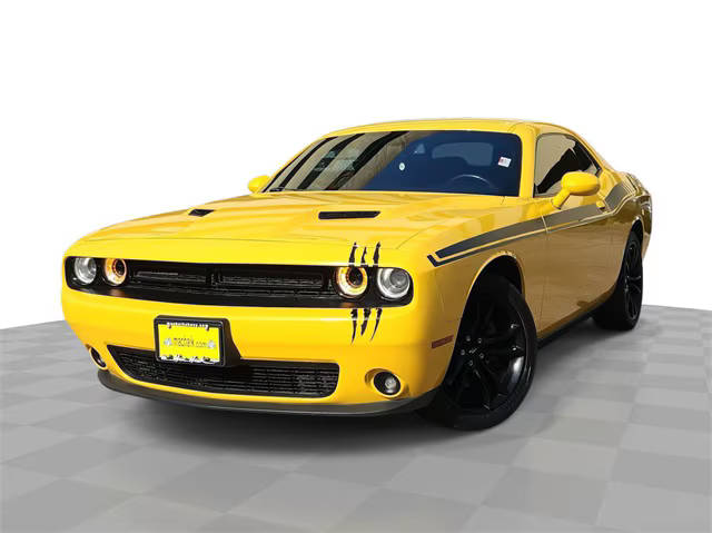 2018 Dodge Challenger SXT Plus RWD photo