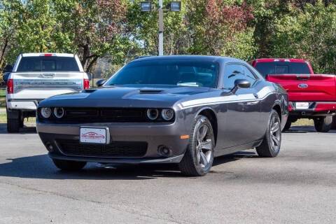 2018 Dodge Challenger SXT RWD photo