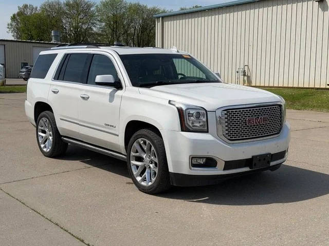 2017 GMC Yukon Denali 4WD photo