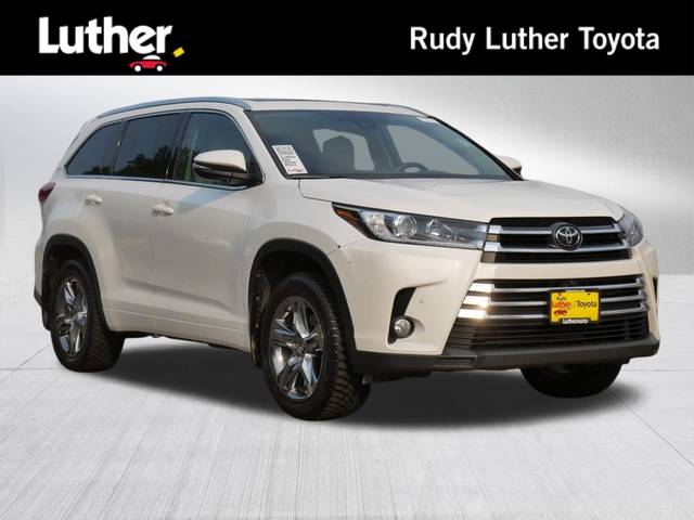 2017 Toyota Highlander Limited Platinum AWD photo