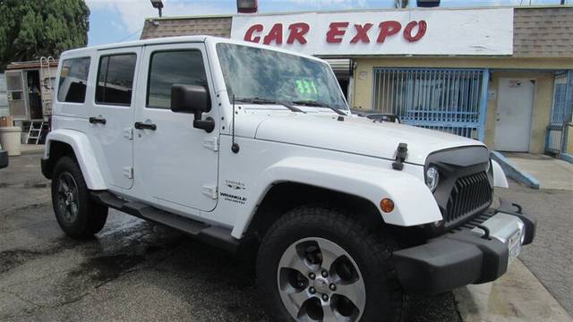 2017 Jeep Wrangler Unlimited Sahara 4WD photo