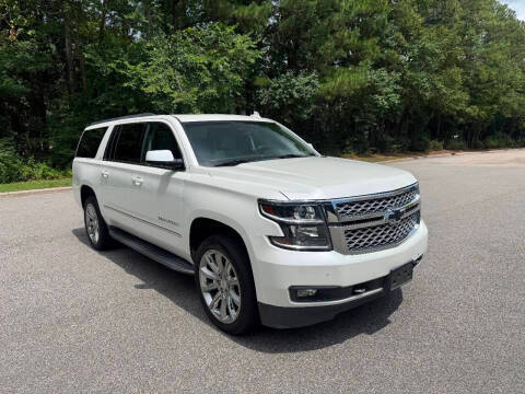 2017 Chevrolet Suburban LT RWD photo