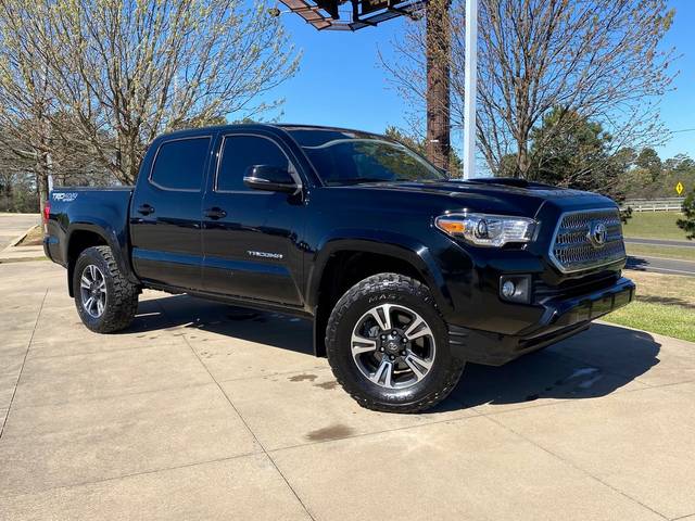 2017 Toyota Tacoma TRD Sport 4WD photo