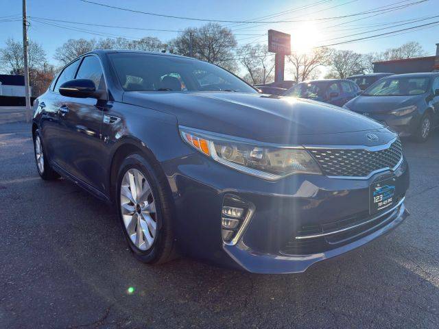 2018 Kia Optima S FWD photo