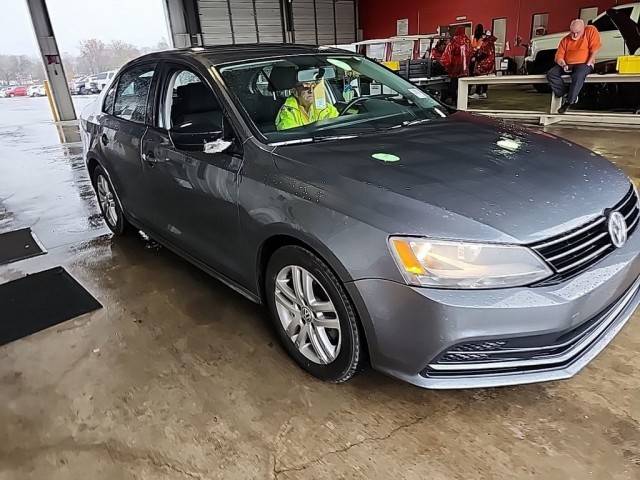2015 Volkswagen Jetta 2.0L TDI S FWD photo