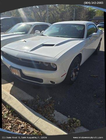 2018 Dodge Challenger SXT Plus RWD photo