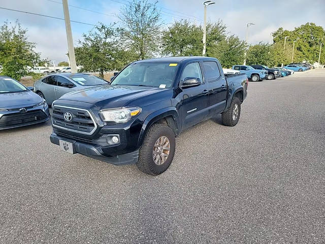 2017 Toyota Tacoma SR5 4WD photo