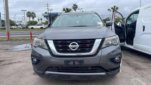 2017 Nissan Pathfinder SL FWD photo