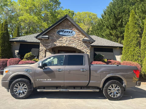 2016 Nissan Titan XD Platinum Reserve 4WD photo