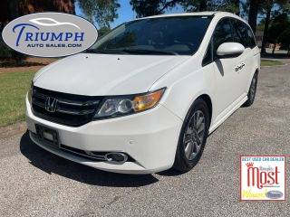 2015 Honda Odyssey Touring FWD photo