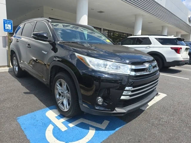 2017 Toyota Highlander Hybrid Limited Platinum AWD photo