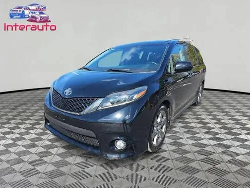 2017 Toyota Sienna SE FWD photo
