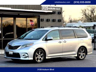 2017 Toyota Sienna SE FWD photo