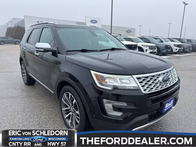 2017 Ford Explorer Platinum 4WD photo
