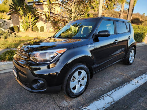 2017 Kia Soul Base FWD photo