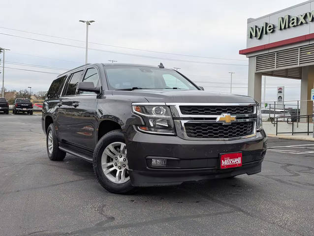 2017 Chevrolet Suburban LT RWD photo